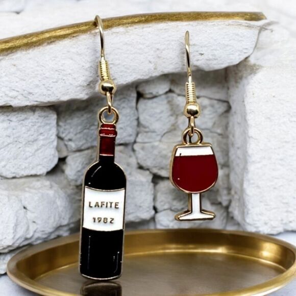 Earrings Mismatched Red Wine Connoisseur Bottle & Glass Dangle Drop Jewelry New - Picture 4 of 9